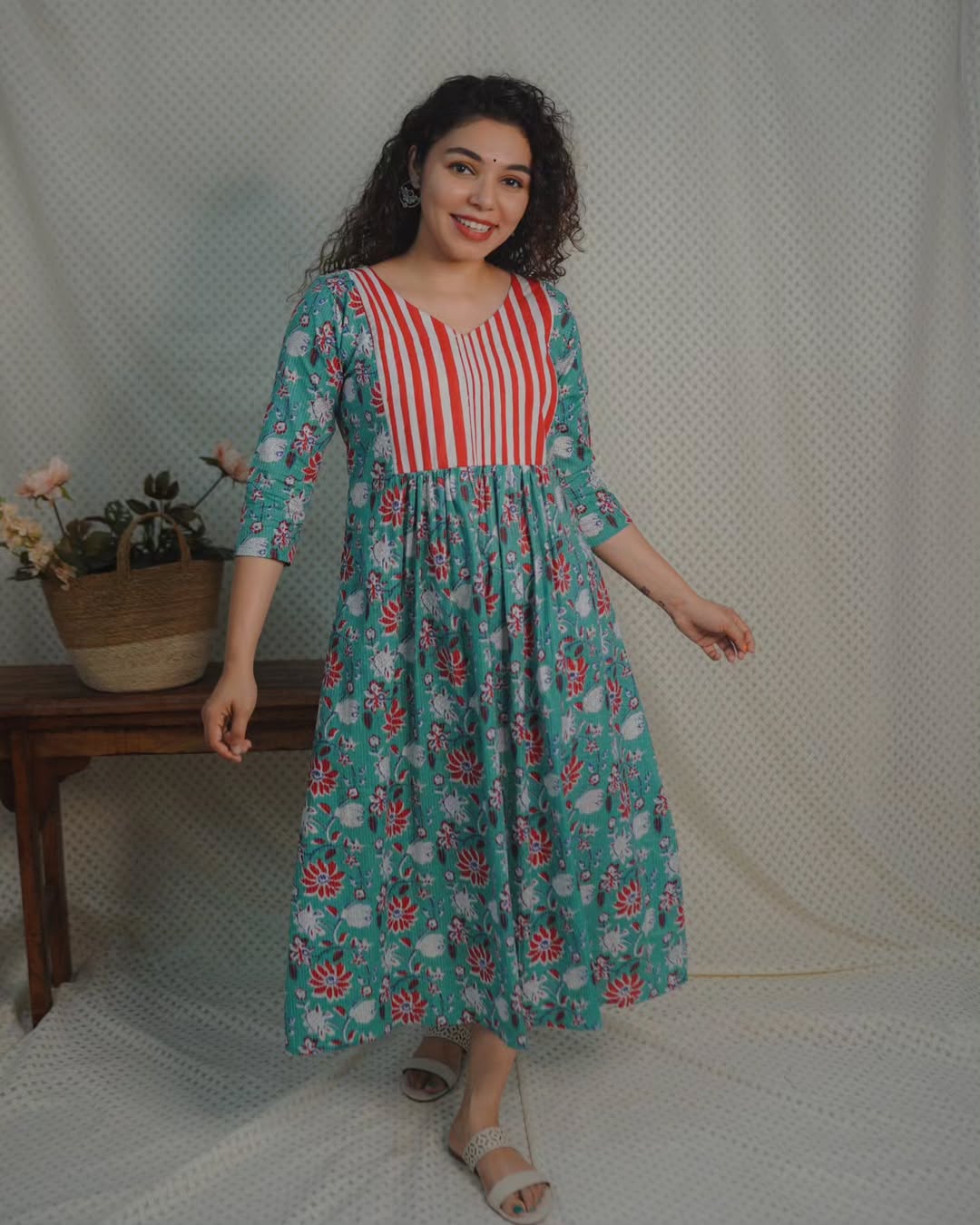 Rs.500. MRP - Rs 1200. (Code-215 IK)