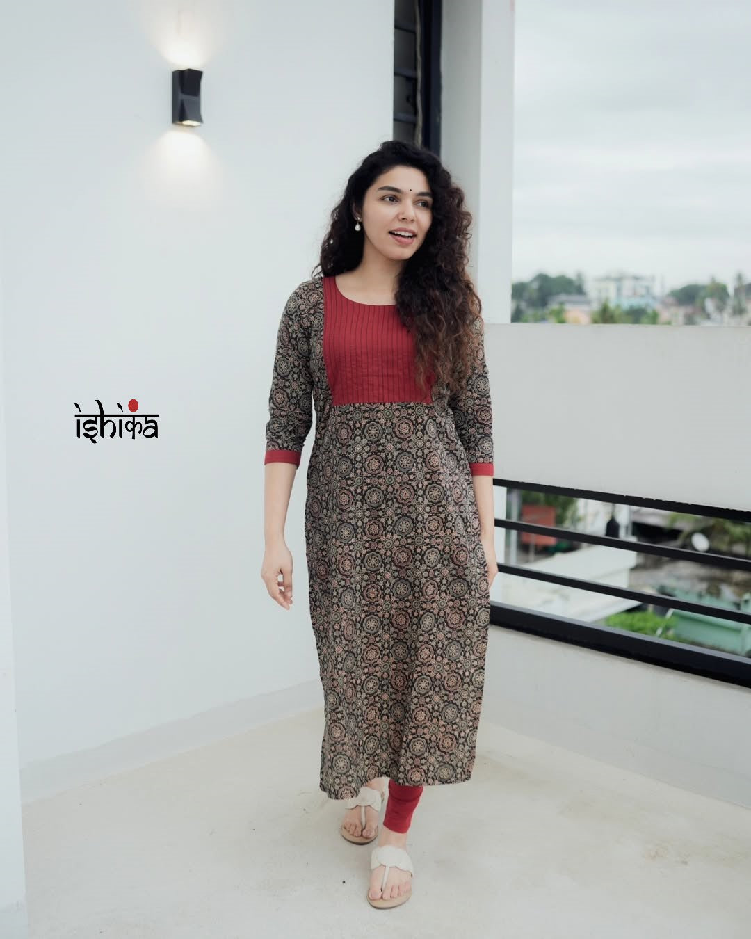 Rs. 550. MRP - Rs. 1100 (code-122 IK)