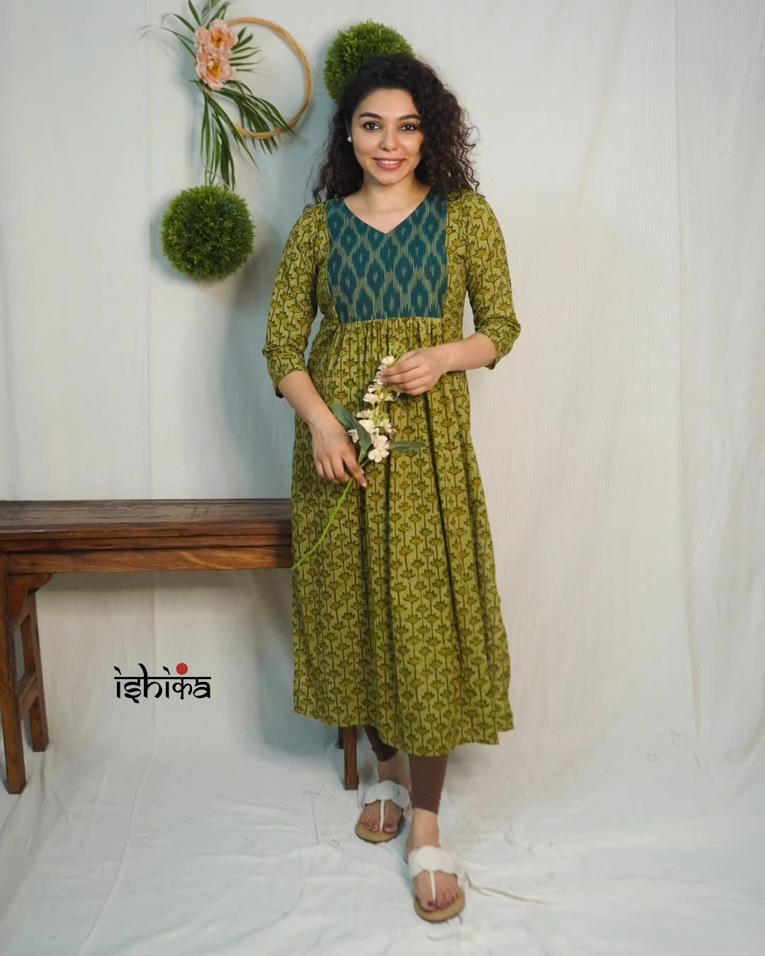 Rs. 600. MRP - Rs. 1200 (code-135 IK)