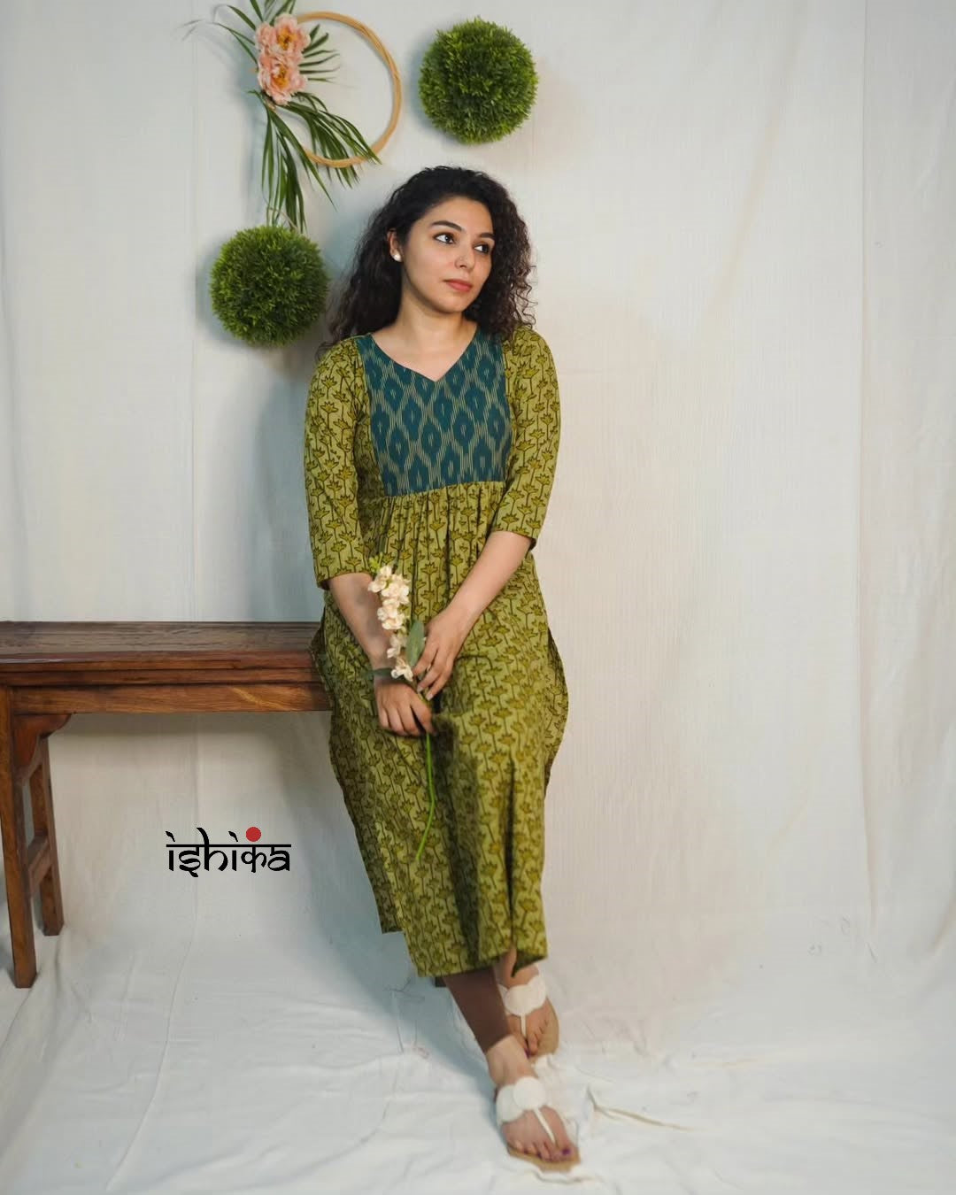 Rs. 600. MRP - Rs. 1200 (code-135 IK)